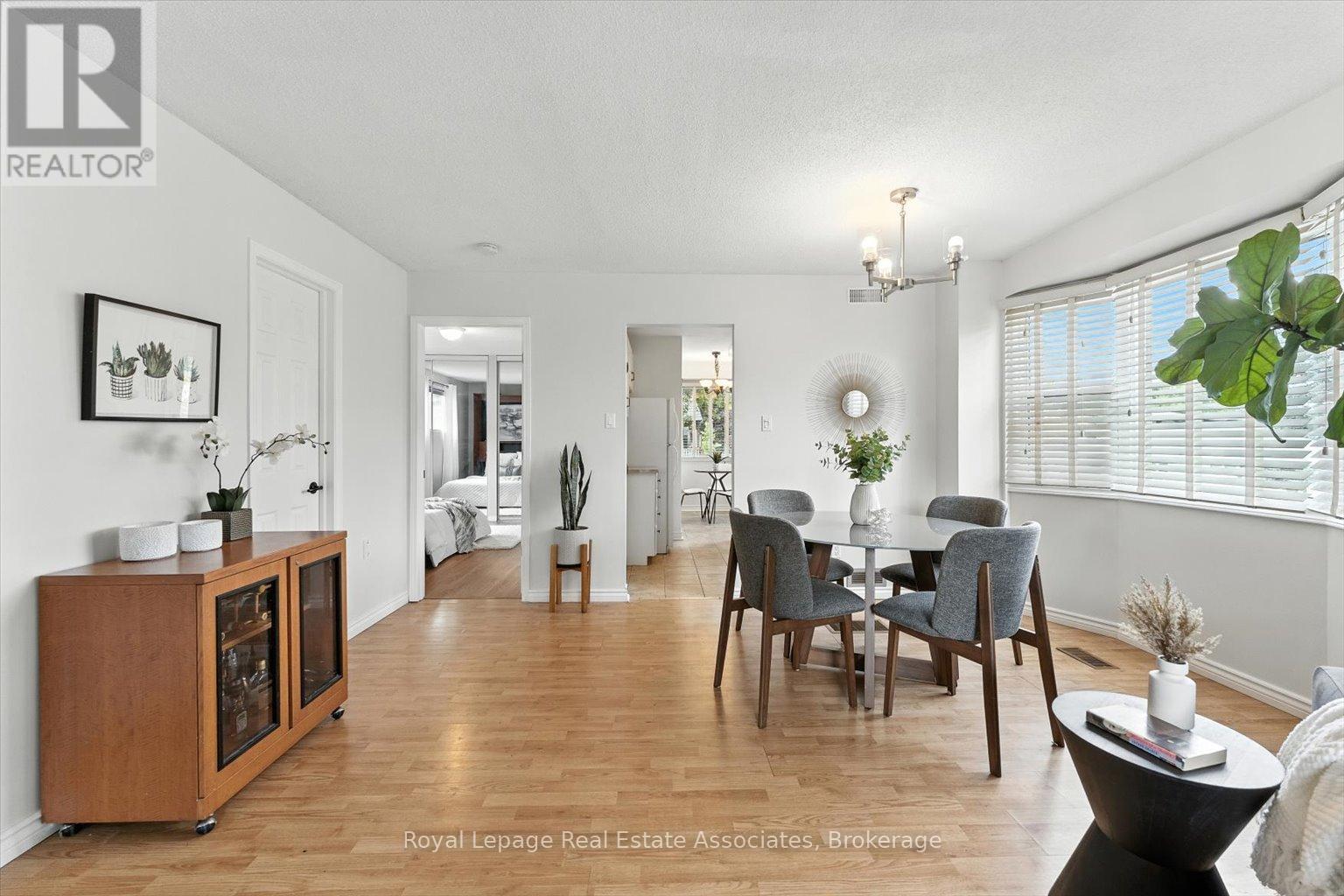 Photo 8 of 45 Quarry Drive, Orangeville ON