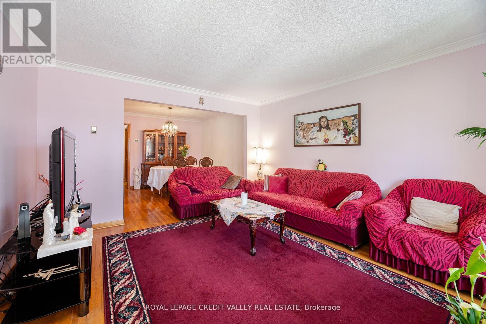 Photo 35 of 55 Shoreham Drive, Toronto ON