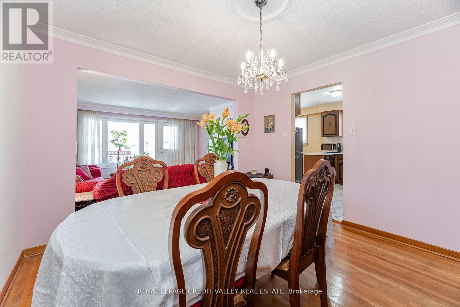 Photo 34 of 55 Shoreham Drive, Toronto ON