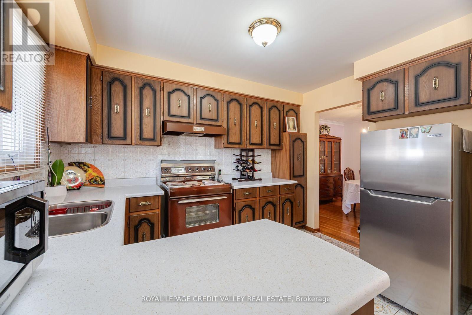Photo 20 of 55 Shoreham Drive, Toronto ON