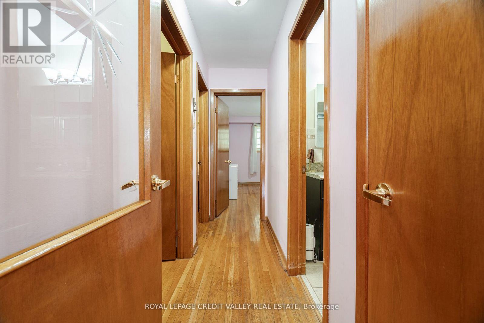 Photo 11 of 55 Shoreham Drive, Toronto ON