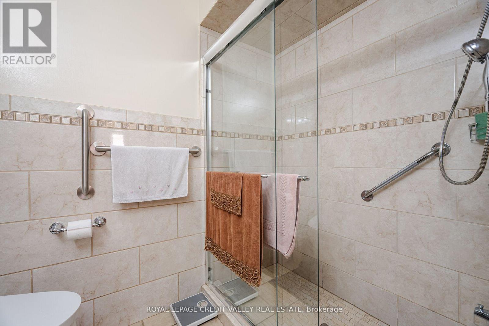 Photo 37 of 55 Shoreham Drive, Toronto ON