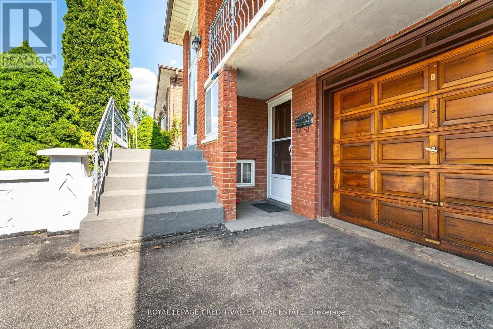 Photo 42 of 55 Shoreham Drive, Toronto ON