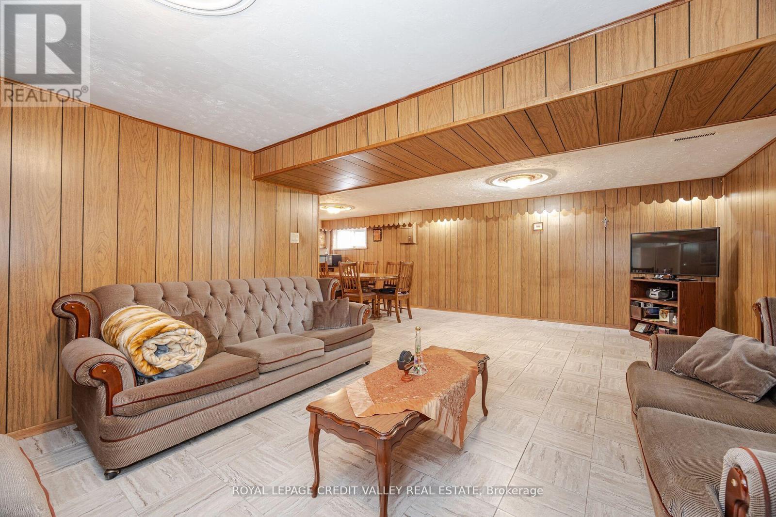 Photo 44 of 55 Shoreham Drive, Toronto ON