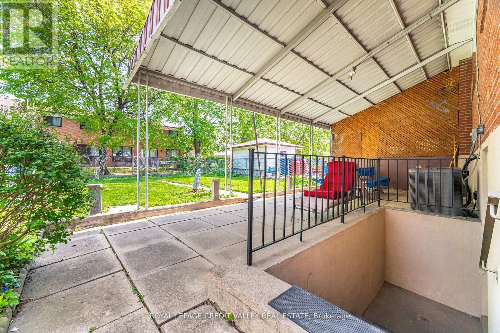 Photo 27 of 55 Shoreham Drive, Toronto ON