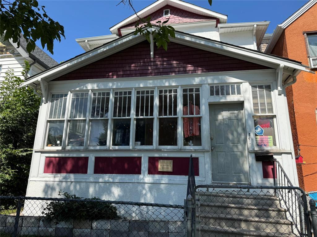 Photo 4 of 107 Hallet Street, Winnipeg MB