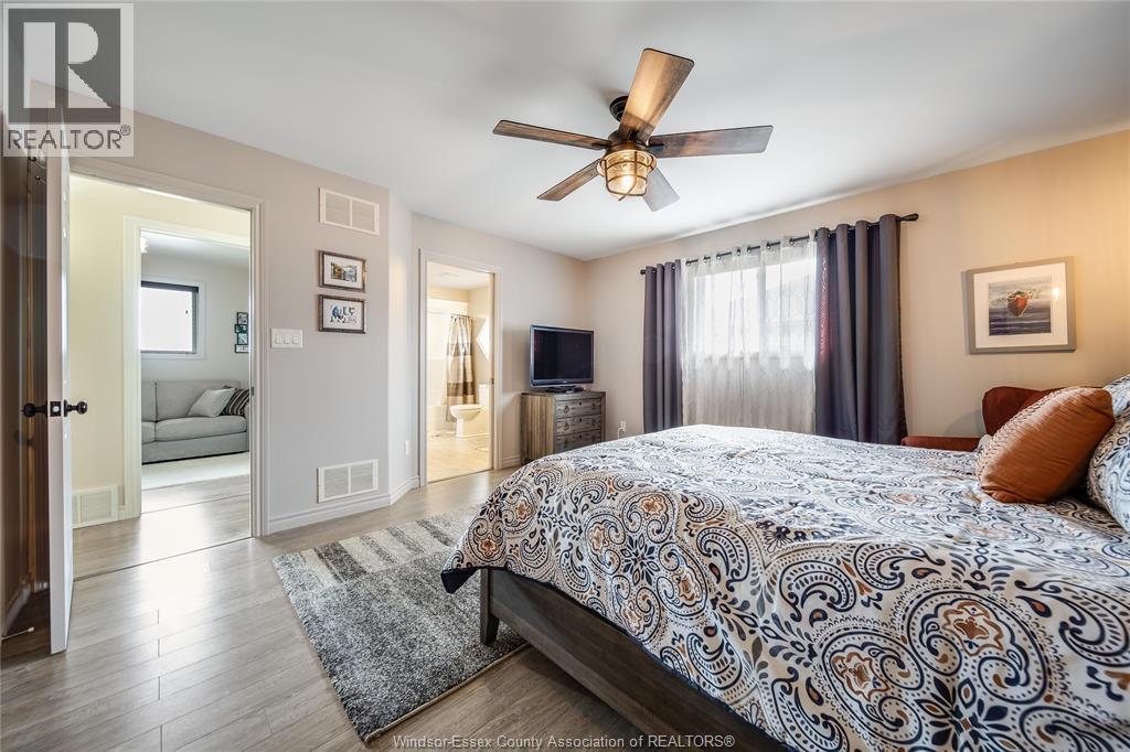Photo 27 of 209 James Avenue, Kingsville ON