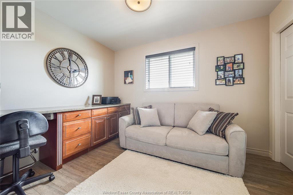 Photo 28 of 209 James Avenue, Kingsville ON