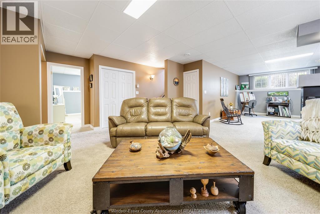 Photo 31 of 209 James Avenue, Kingsville ON