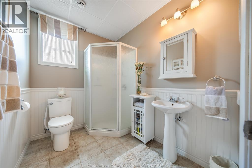 Photo 35 of 209 James Avenue, Kingsville ON