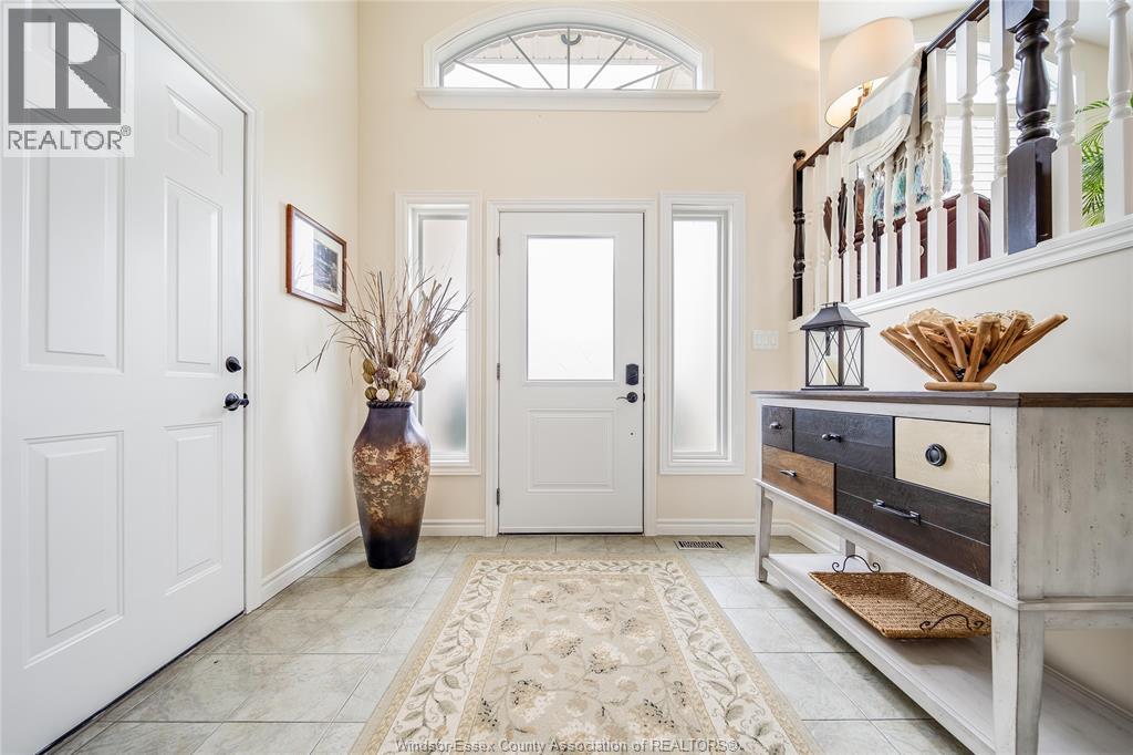 Photo 5 of 209 James Avenue, Kingsville ON