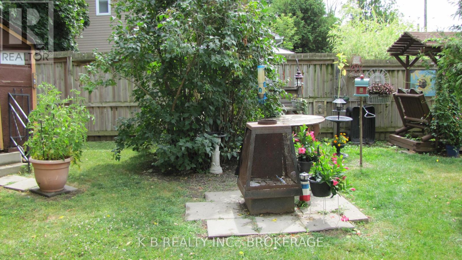 Photo 21 of 229 Gore Street E, Perth ON
