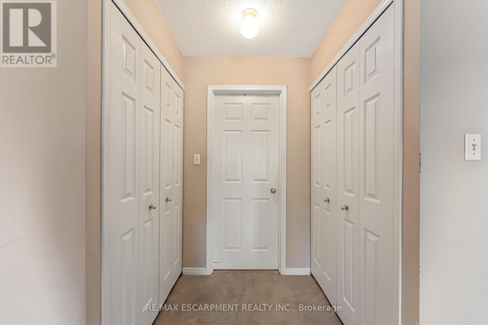 Photo 11 of 17 25 Kitty Murray Lane, Hamilton ON