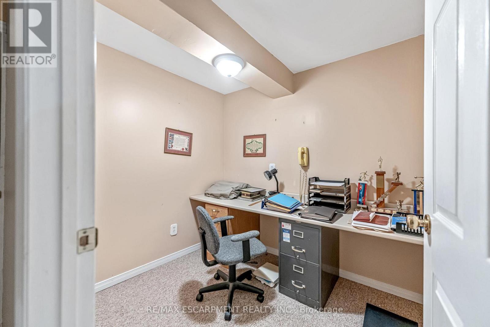 Photo 13 of 17 25 Kitty Murray Lane, Hamilton ON