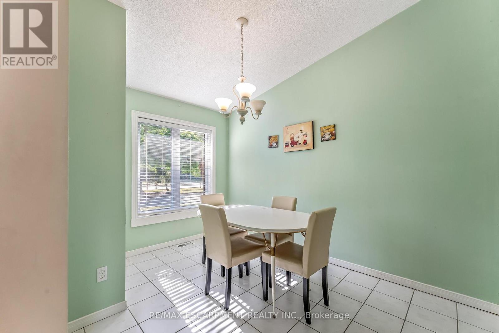 Photo 9 of 17 25 Kitty Murray Lane, Hamilton ON