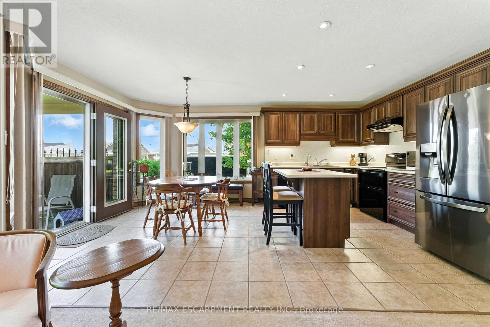 Photo 10 of 50 Upper Canada Drive, Norfolk ON