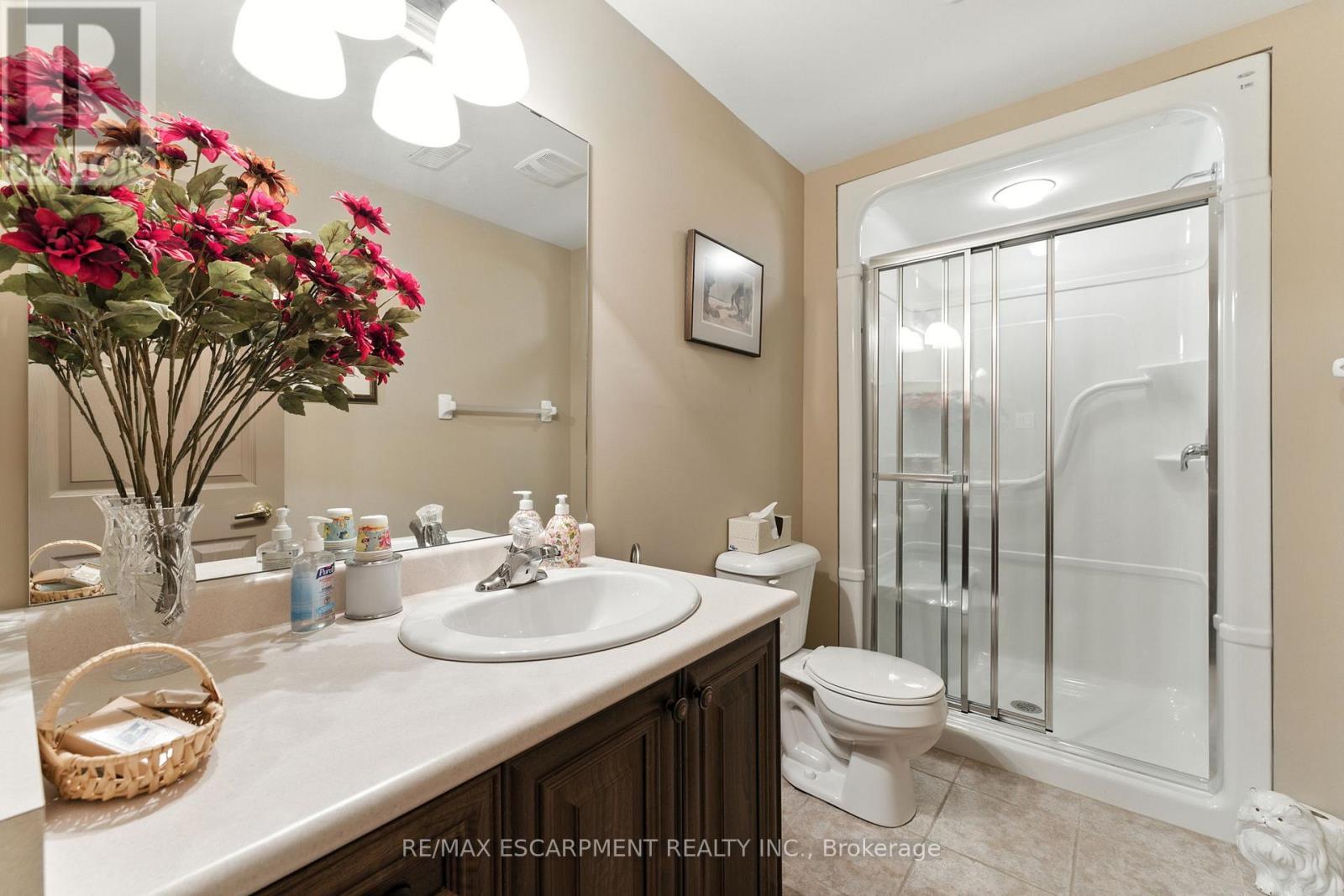 Photo 21 of 50 Upper Canada Drive, Norfolk ON