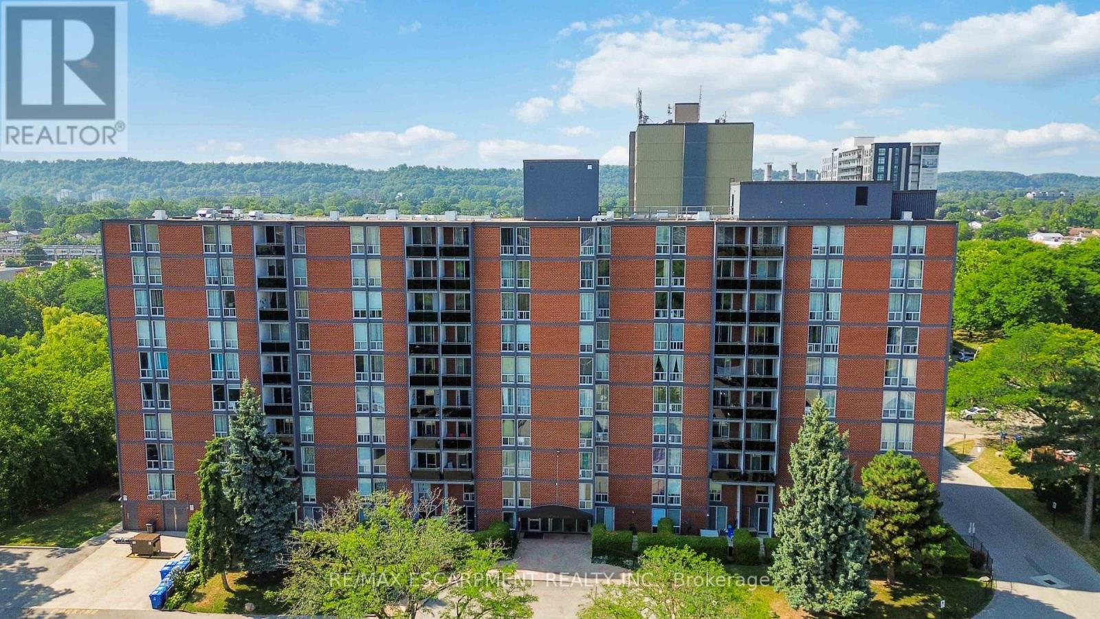 Photo 1 of 1004 75 Glenburn Court, Hamilton ON