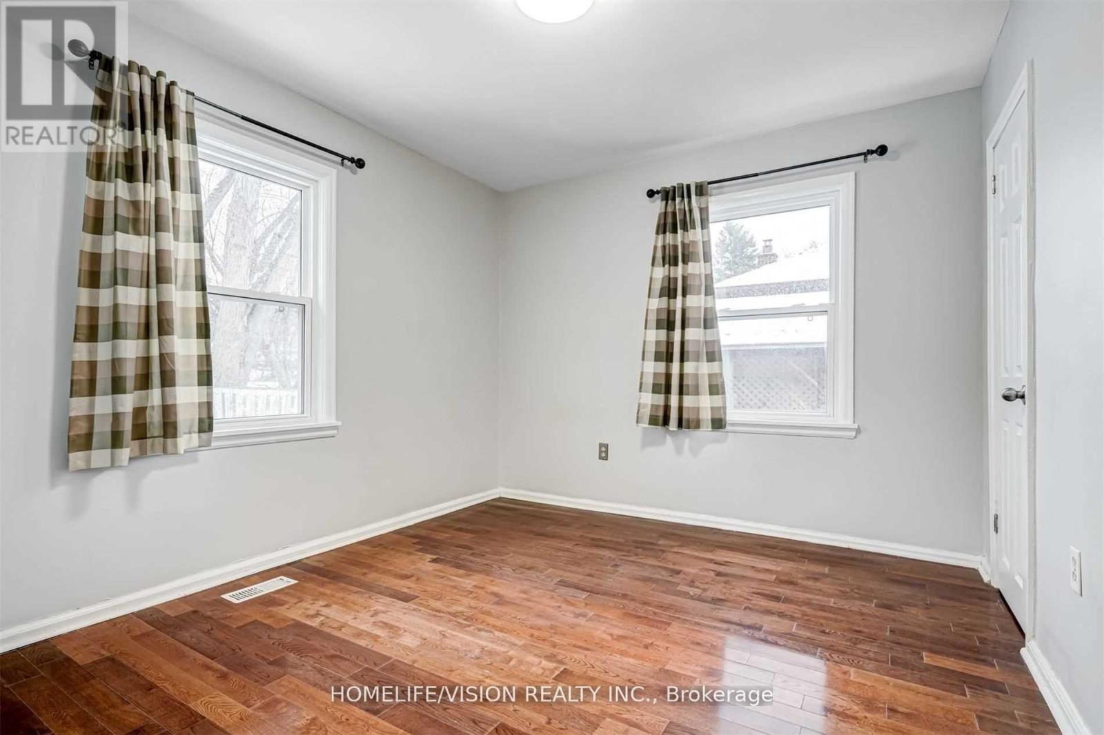 Photo 19 of Main 65 Ellington Drive E, Toronto ON