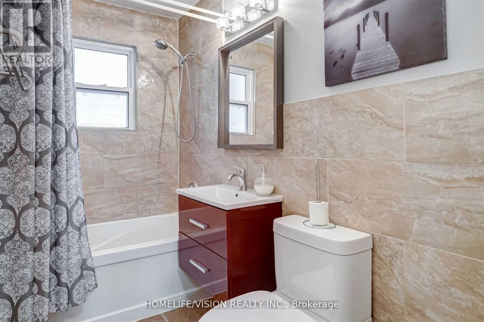 Photo 25 of Main 65 Ellington Drive E, Toronto ON