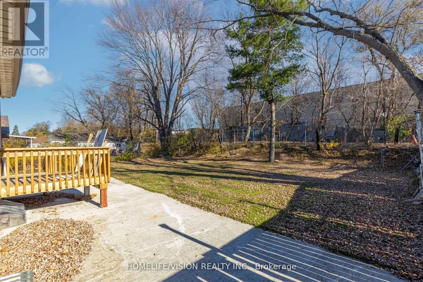 Photo 29 of Main 65 Ellington Drive E, Toronto ON