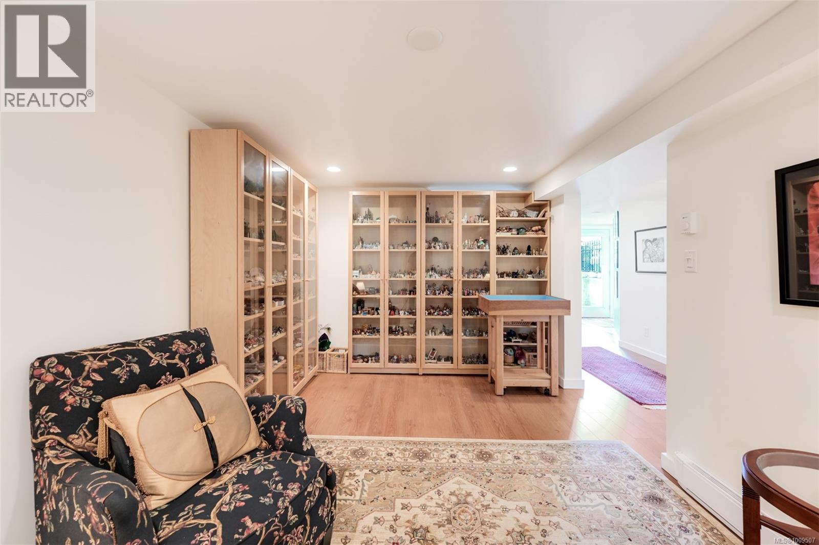 Single Family House Character for Sale in  Despard Ave Victoria 