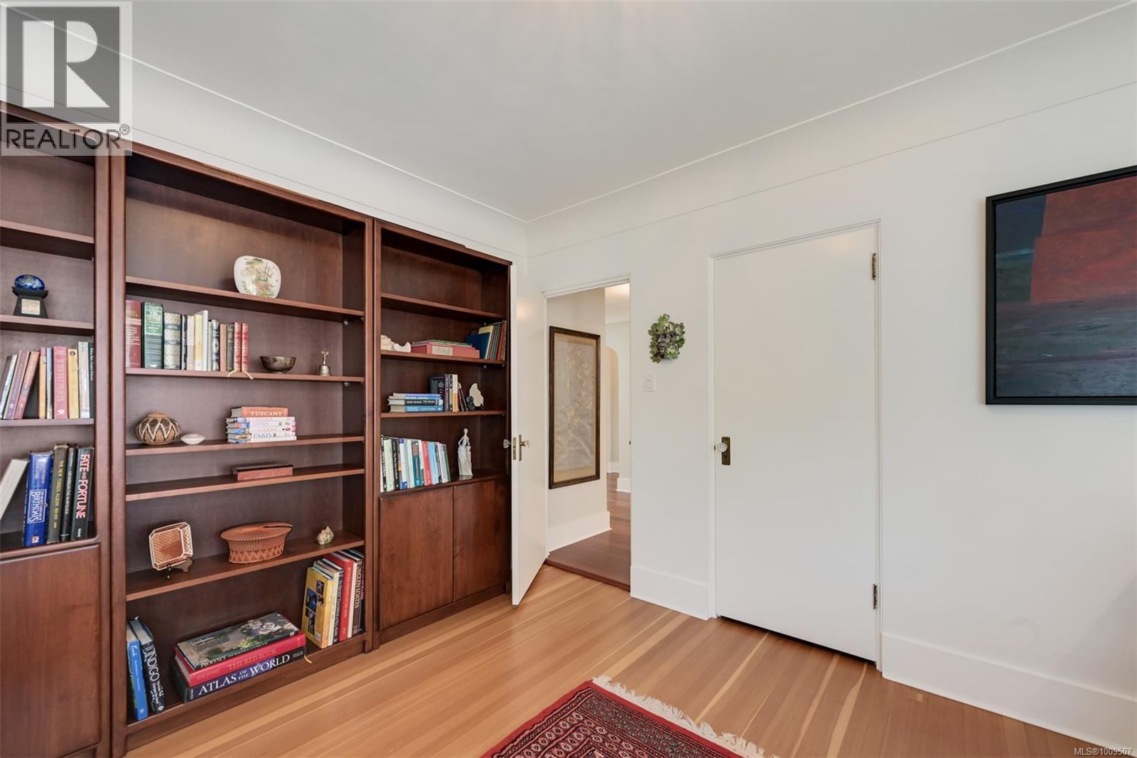 Single Family House Character for Sale in  Despard Ave Victoria 