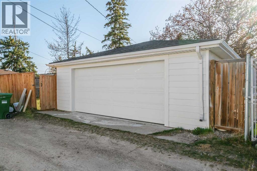 Single Family House Bungalow for Sale in  Travois Crescent NW Thorncliffe Calgary 