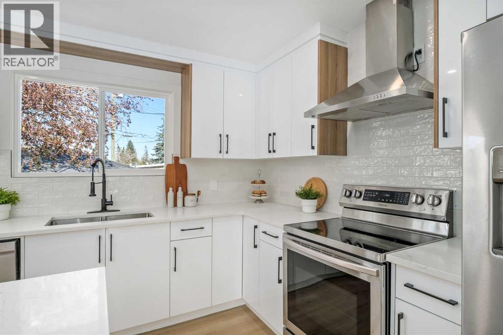 Single Family House Bungalow for Sale in  Travois Crescent NW Thorncliffe Calgary 