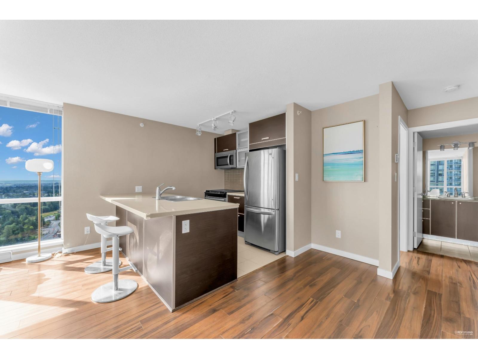 Photo 9 of 2904 9981 Whalley Boulevard, Surrey BC