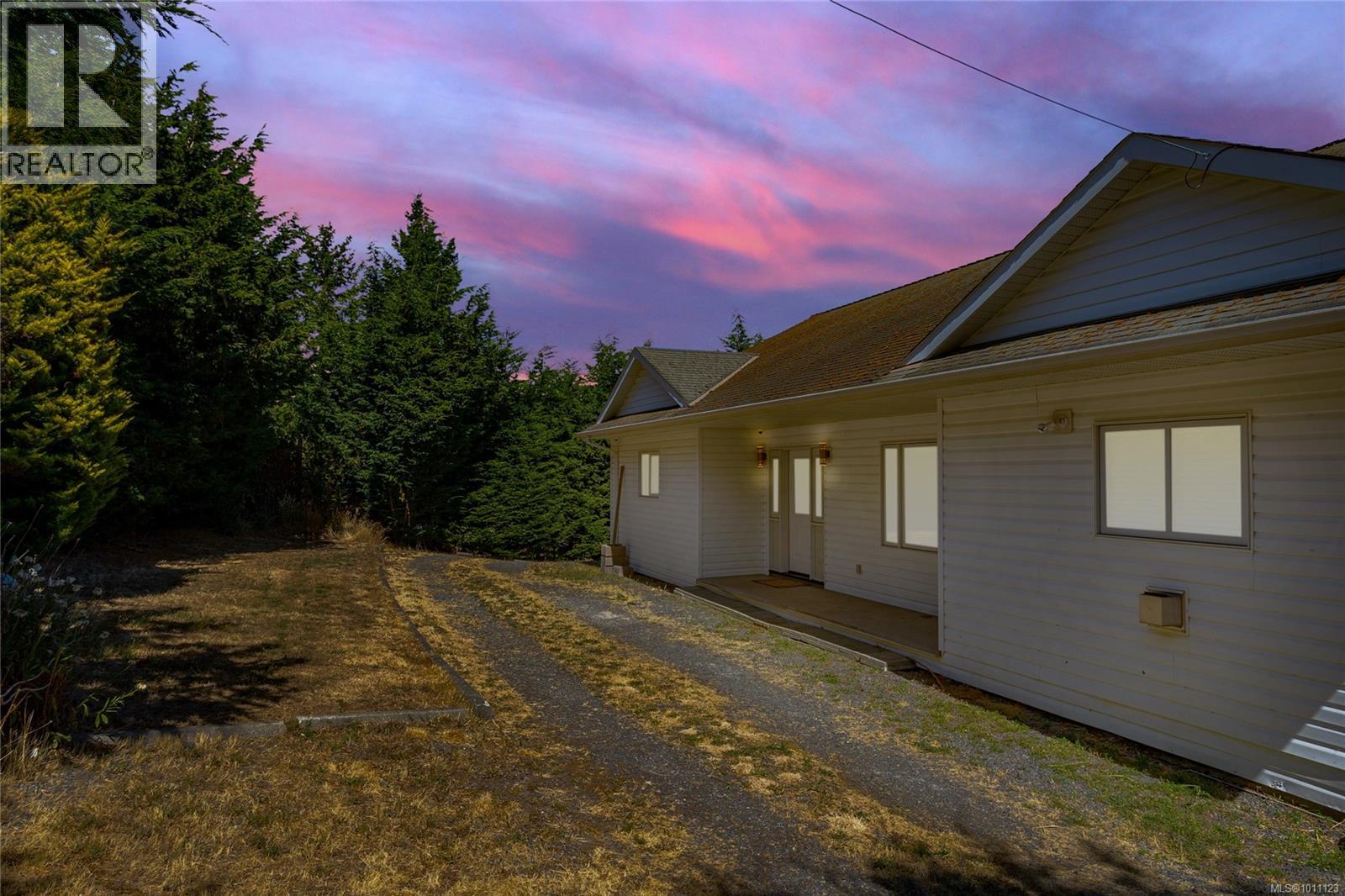  681 Lombard Drive, Metchosin