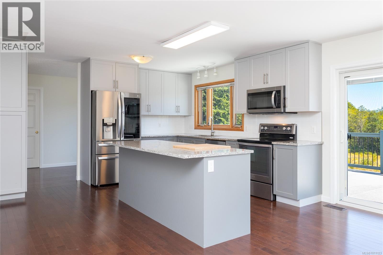  681 Lombard Drive, Metchosin