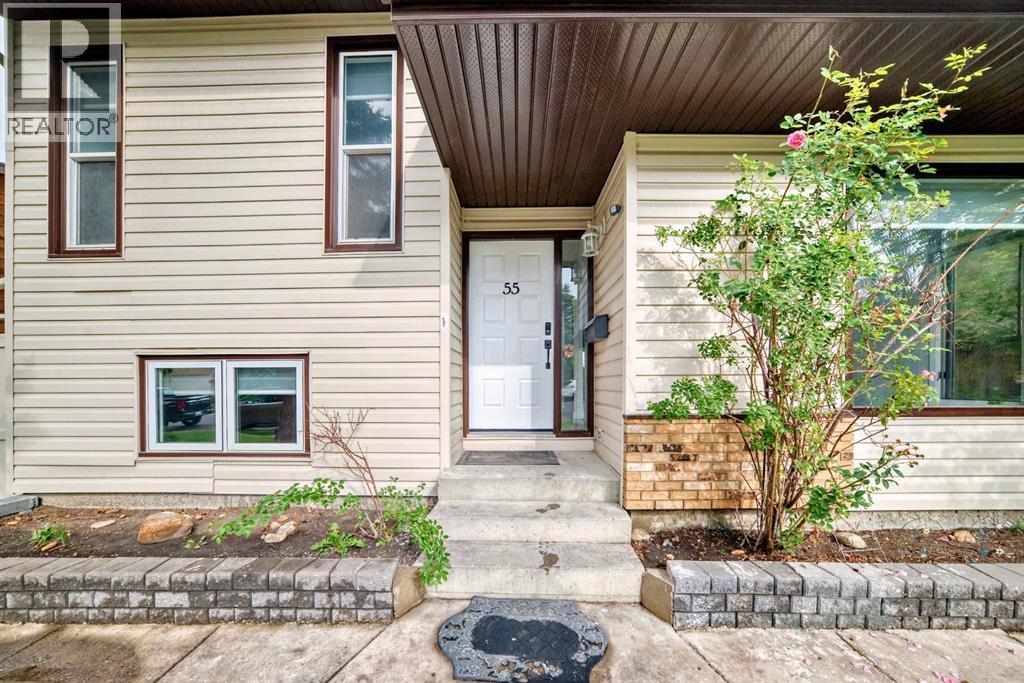 Photo 2 of 55 Bernard Place Nw, Calgary AB