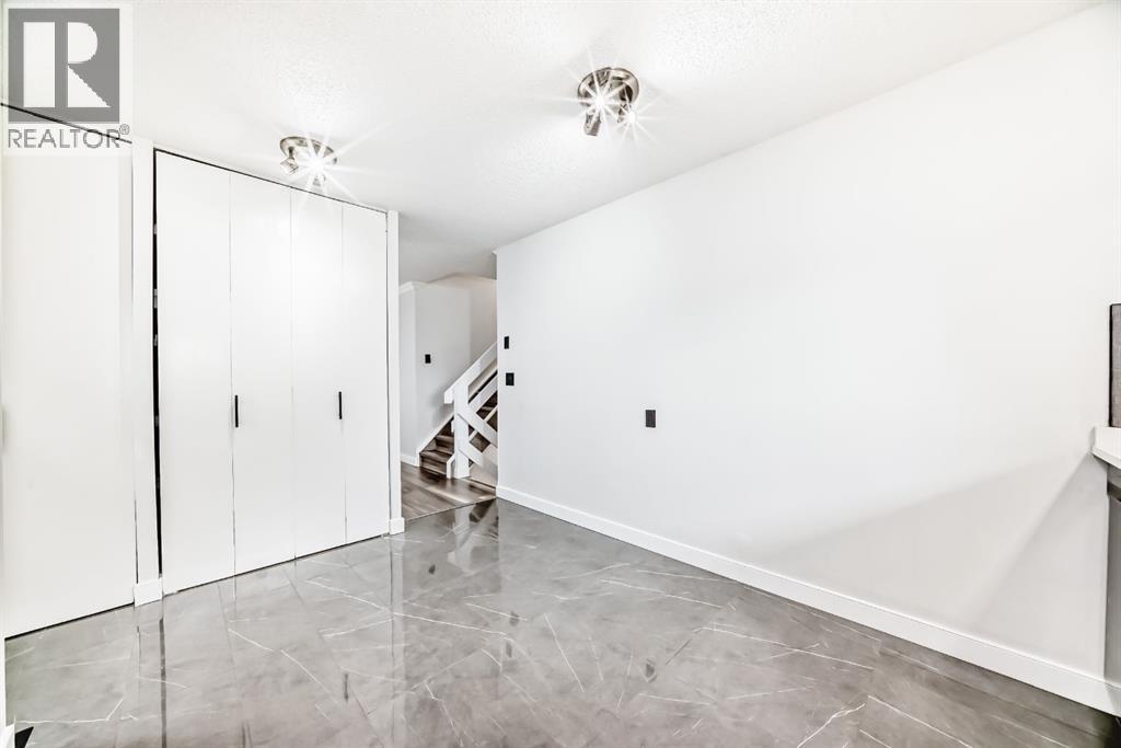 Photo 12 of 55 Bernard Place Nw, Calgary AB