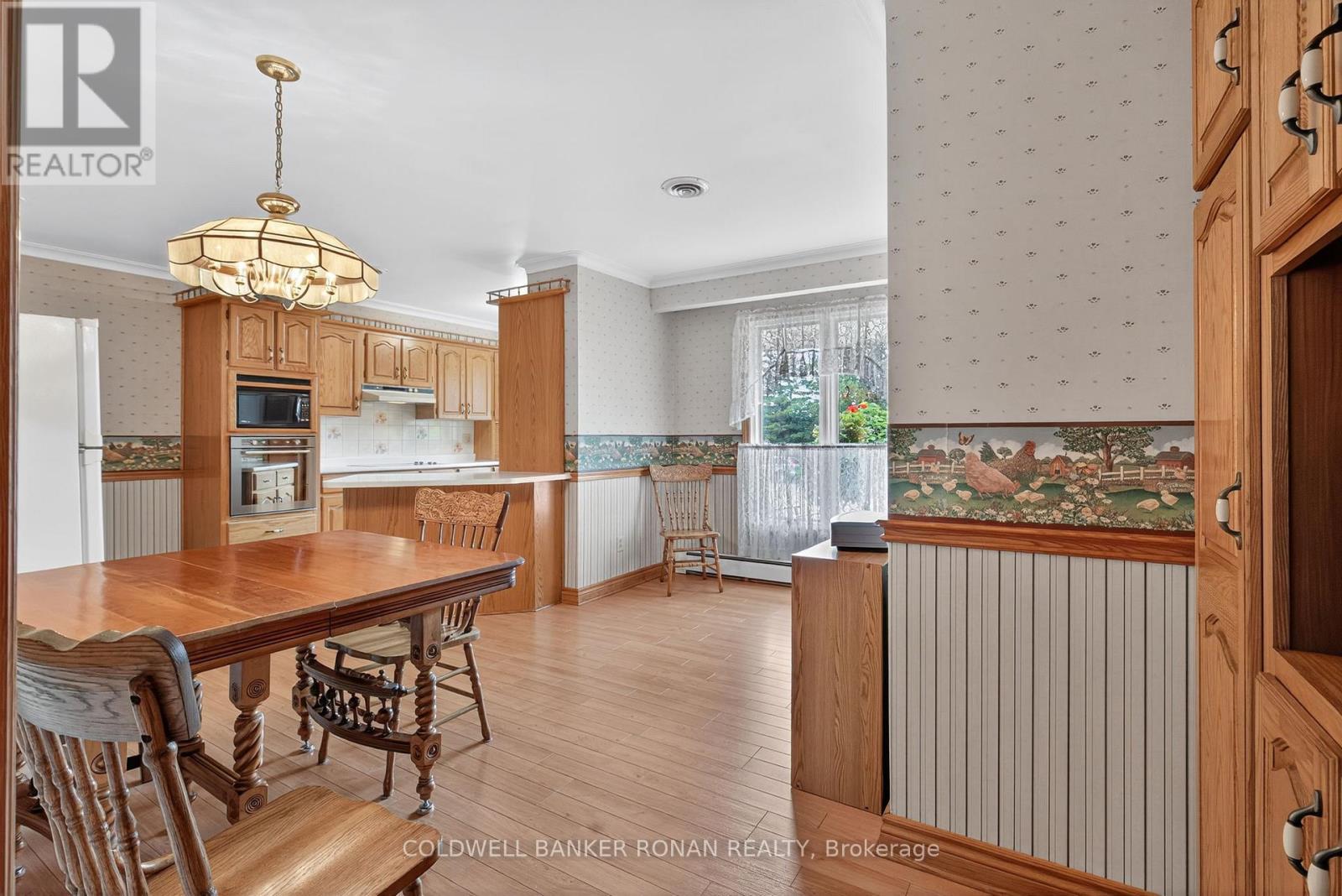 Photo 14 of 8 Douglas Drive, New Tecumseth ON