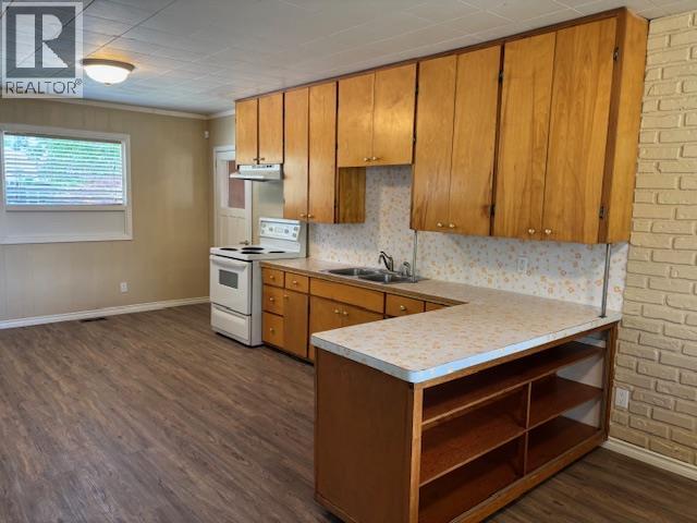 Photo 2 of 218 23rd Avenue S, Creston BC