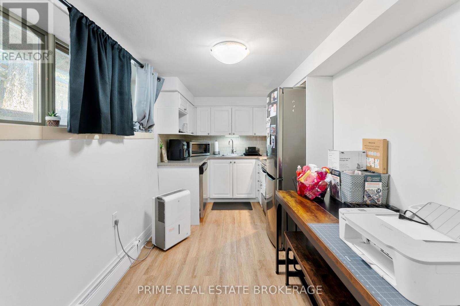 Photo 31 of 580 Waterloo Street E, London East ON