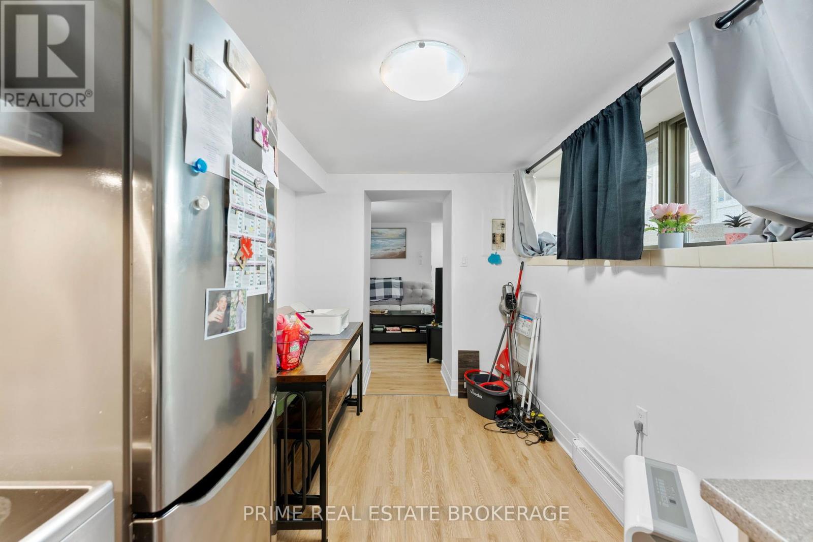 Photo 38 of 580 Waterloo Street E, London East ON