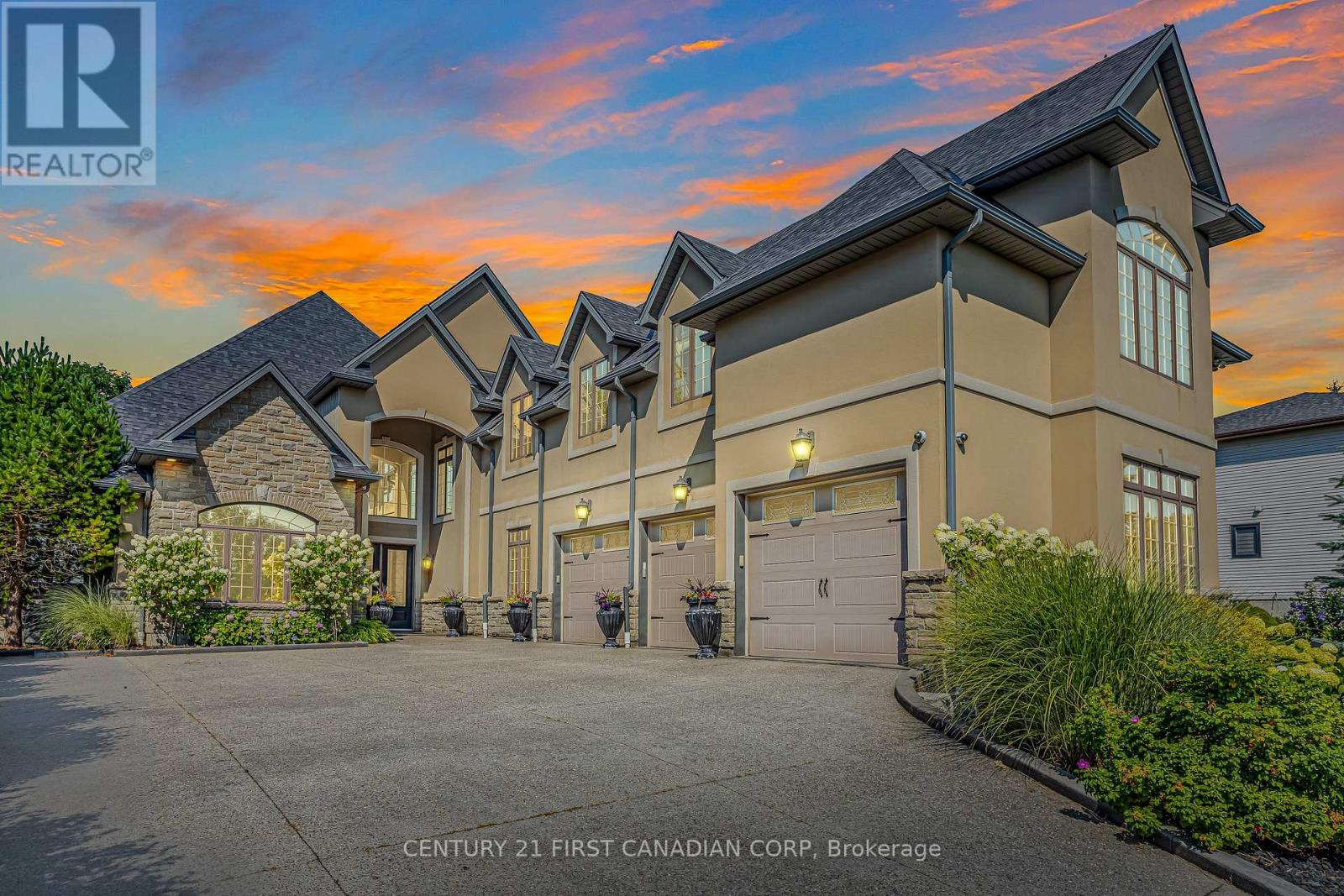 Photo 1 of 547 Crestwood Drive, London South ON