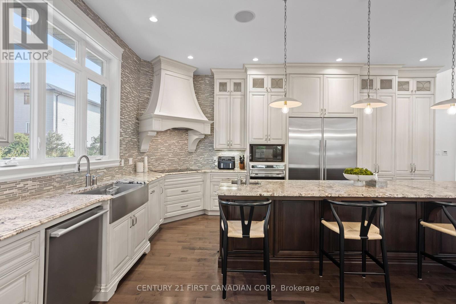 Photo 10 of 547 Crestwood Drive, London South ON