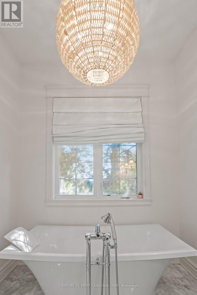 Photo 17 of 547 Crestwood Drive, London South ON