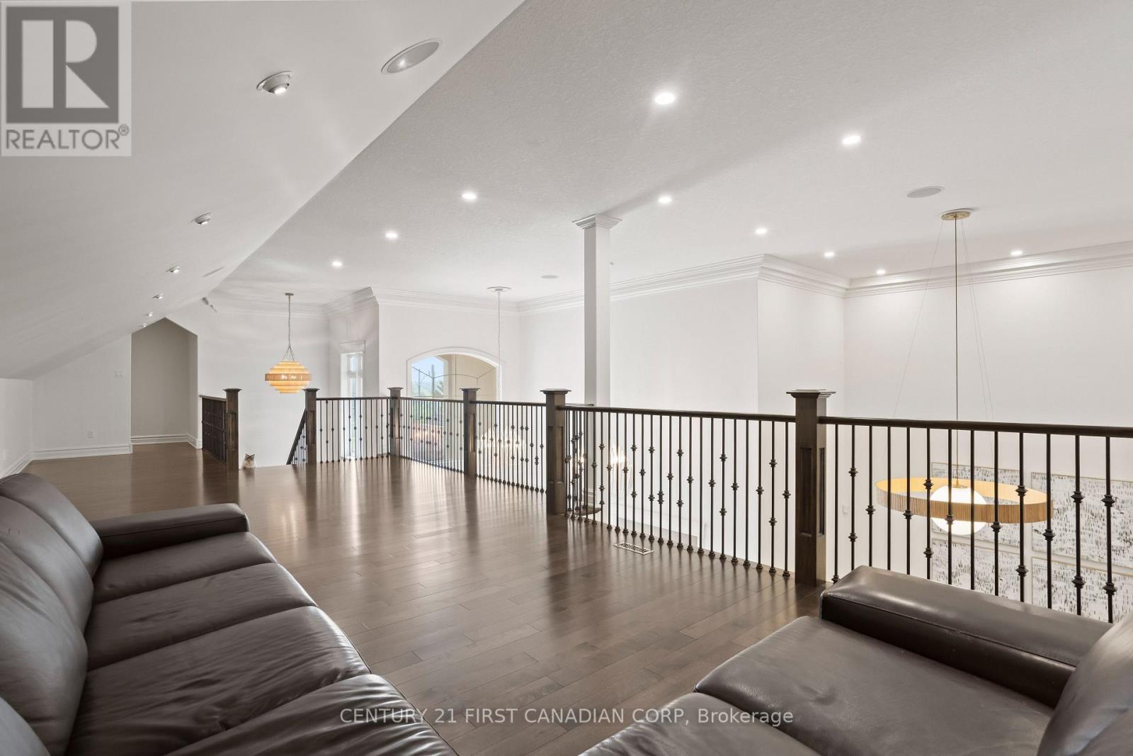 Photo 26 of 547 Crestwood Drive, London South ON