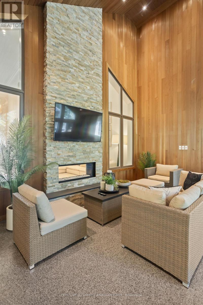 Photo 36 of 547 Crestwood Drive, London South ON