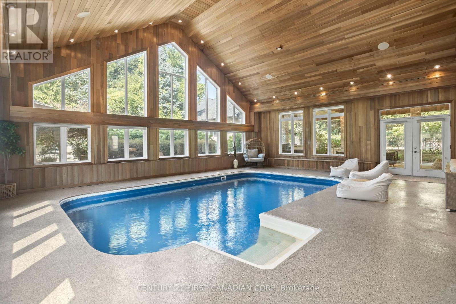 Photo 37 of 547 Crestwood Drive, London South ON