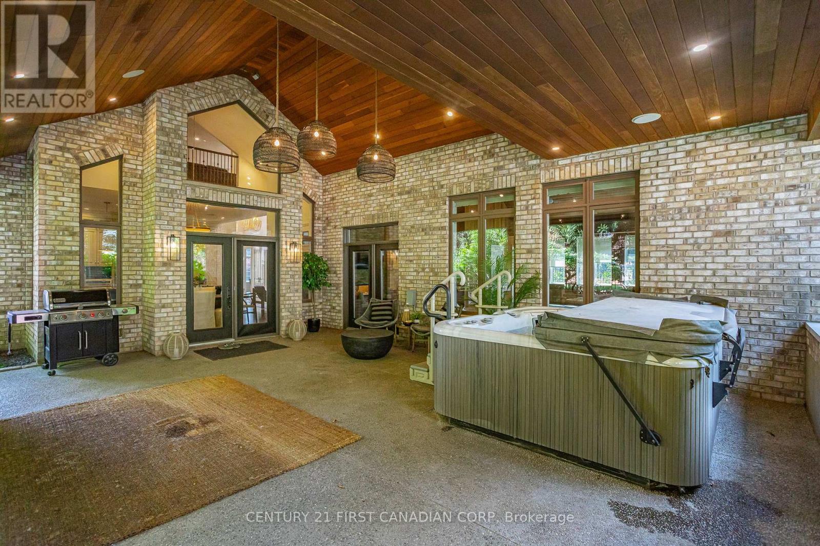 Photo 38 of 547 Crestwood Drive, London South ON