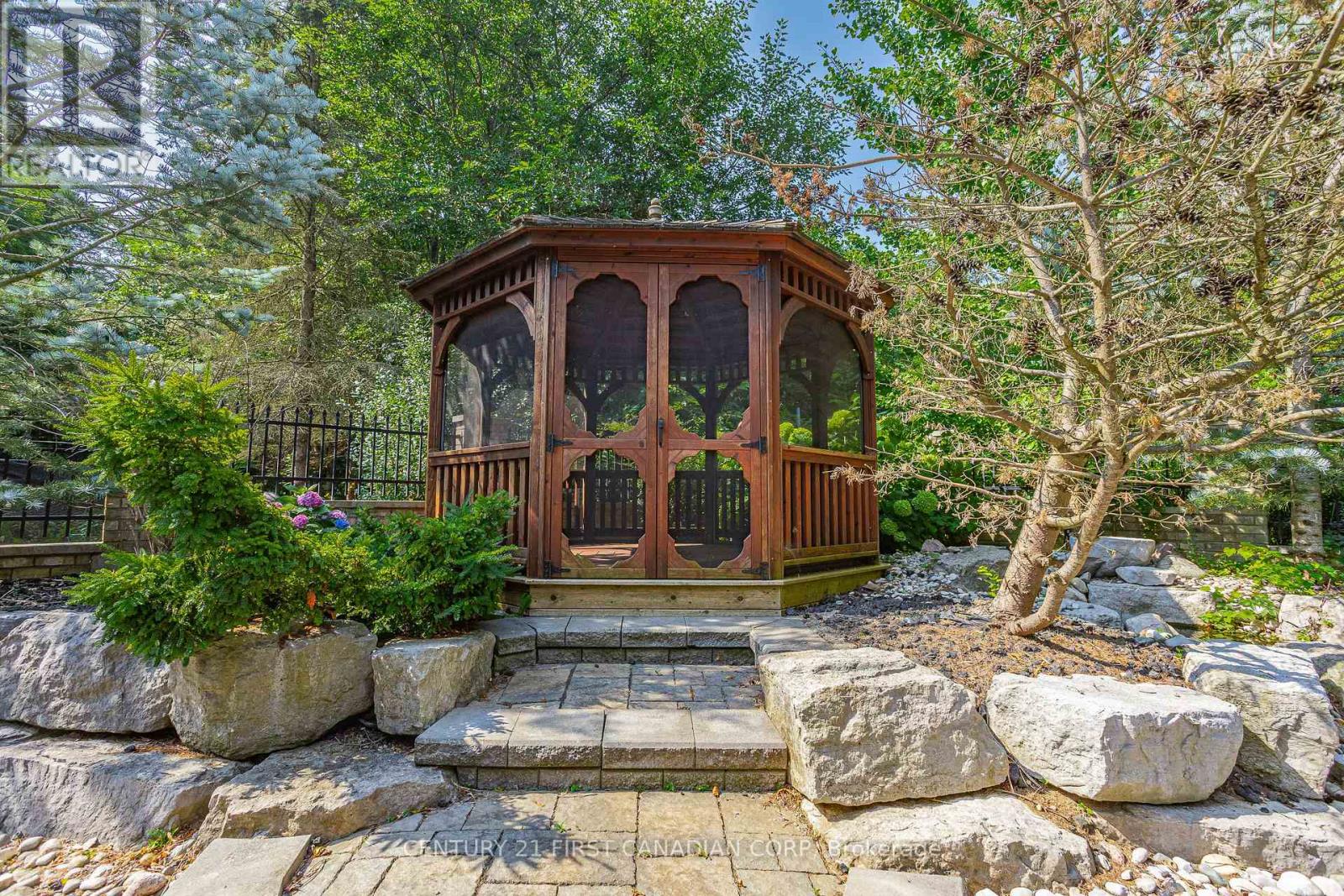 Photo 40 of 547 Crestwood Drive, London South ON