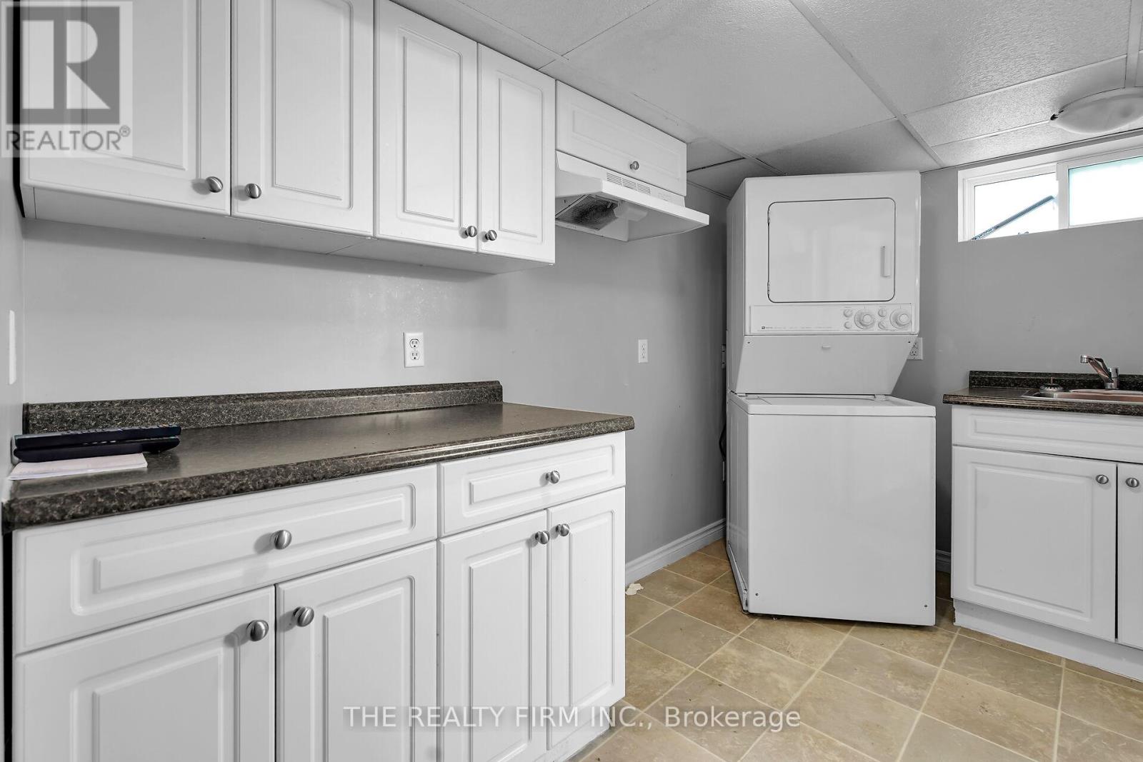 Photo 25 of 95 Edgar Drive, London North ON