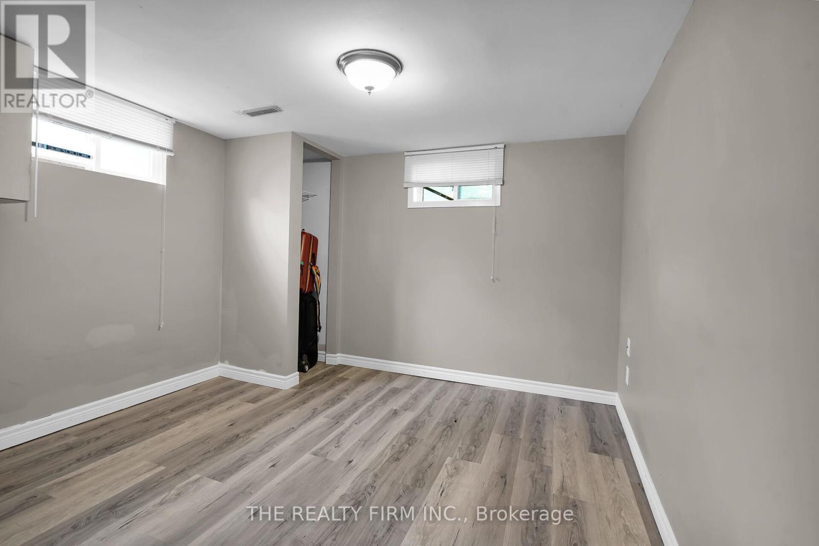 Photo 27 of 95 Edgar Drive, London North ON