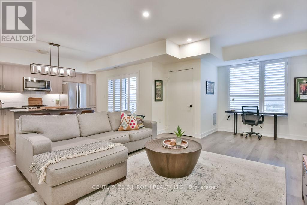 Photo 7 of 414 5 Chef Lane, Barrie ON