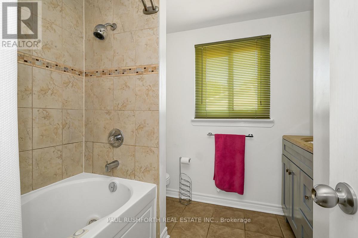 Photo 6 of 767 Vinette Crescent, Ottawa ON